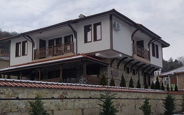 НАП Пловдив с интересна оферта: Ако имате поне 600 000 лева, тази къща е ваша