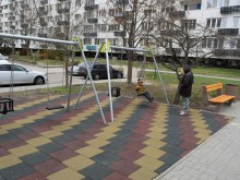Обновиха още едно междублоково пространство в Бургас