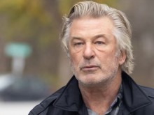 След смъртоносния изстрел: Алек Болдуин ще завърши филма "Ръжда"