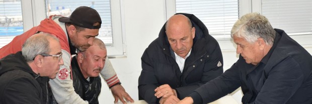 Поморийските рибари и кметът Алексиев обсъдиха подобренията на Рибарското пристанище