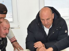 Поморийските рибари и кметът Алексиев обсъдиха подобренията на Рибарското пристанище