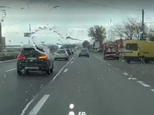 Градушка удари части на София
