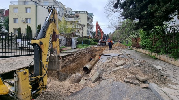 БСП-Варна с позиция относно авариралия водопровод, който потопи бул. "Левски"