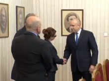 Румен Радев и Бойко Борисов застанаха лице в лице