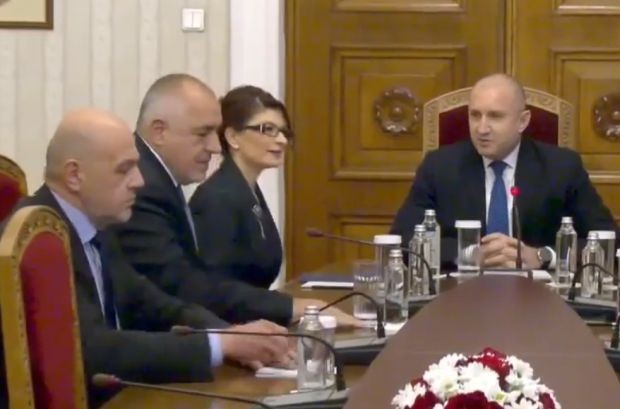 Започна процедурата по консултациите между преиздента Радев и парламентарно представените