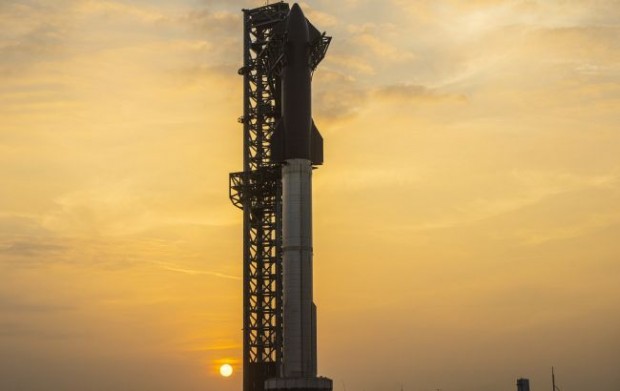SpaceX изстреля Starship за първи път, но полетът беше кратък -ракетата избухна