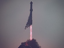 Защо космическият кораб на Мъск експлодира?