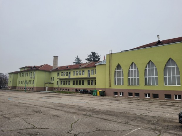 Емблематично училище в Пловдивско празнува 140 години от създаването си