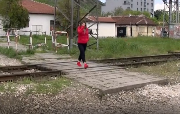 </TD
>Читател на Plovdiv24.bg сигнализира за проблем с реконструкцията на железния