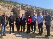 Министър Шишков провери реставрацията на античния град Хераклея Синтика