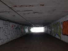 Пловдивчанка потресена от мръсотията в един от възловите подлези в града