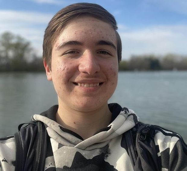 Издирва се 16-годишният Георги, изчезнал е от Пловдив