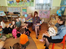 Детска градина "Буратино" с поход на книгите в Пловдив