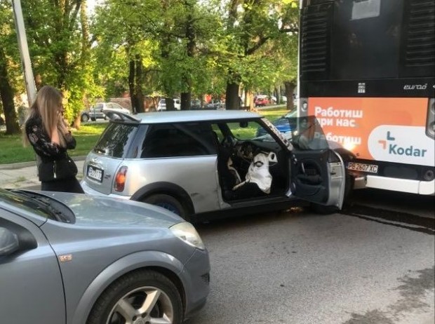 TD Неприятно начало на седмицата в Пловдив Причината е пътнотранспортно произшествие