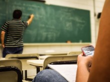 Девет страни в ЕС не искат задължително сексуално образование в училище