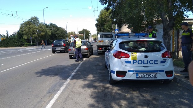 Пиян шофьор от Бургас удари кола и избяга