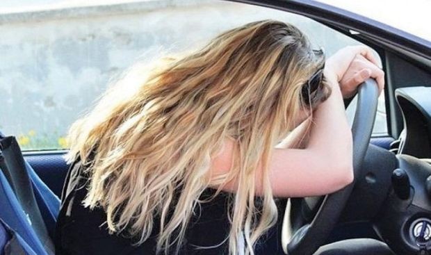 Неправоспособна 28 годишна жена била установена да шофира след употреба