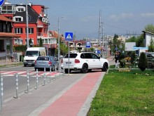 Няма проблем, пешеходците ще минат на отсрещния тротоар
