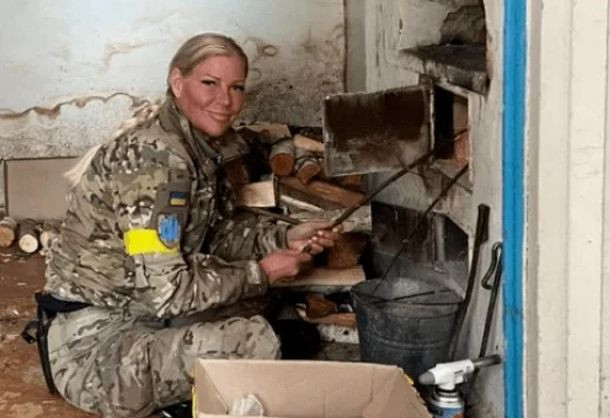 Бивша депутатка от шведския парламент воюва в редиците на украинската армия