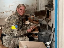Бивша депутатка от шведския парламент воюва в редиците на украинската армия