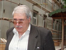 С училищен музей, СОУ "Паисий Хилендарски" се готви за юбилей