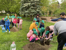 Учители и родители от Свищов учиха децата как и защо да пазят природата