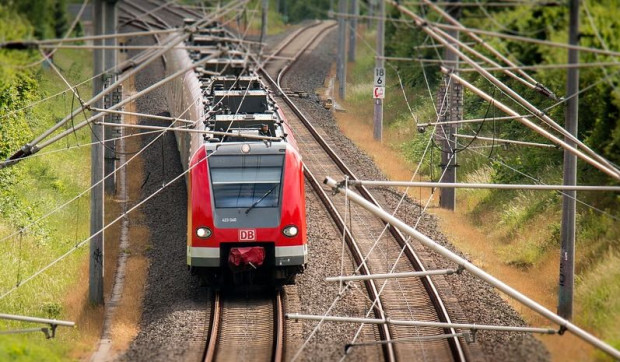 Открити са процедурите за възлагане на обществени поръчки за нови влакове