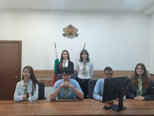 Ученици от Пловдив се оказаха във Военната прокуратура