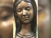 Сълзите на плачещата статуя на Дева Мария бяха тествани, разкриха необичайна субстанция