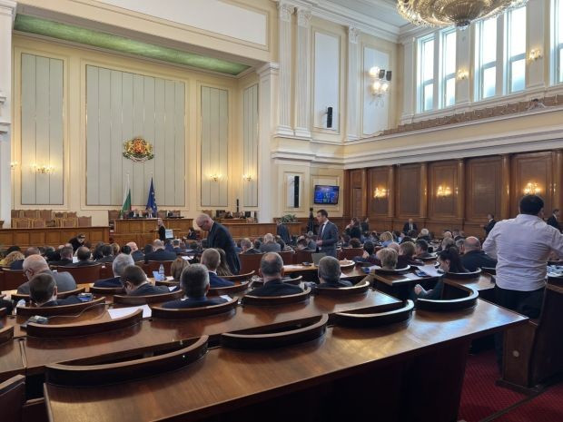 Депутатите ще гласуват правилника за работата на Народното събрание