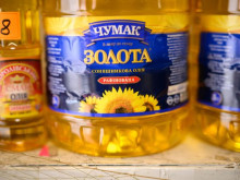 Полша спира вноса на украинско слънчогледово олио