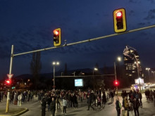 Жители на "Мусагеница" отново затварят кръстовище в знак на протест