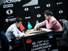 Дин Лижън изравни резултата в мача за световната титла по шахмат срещу Ян Непомнящи