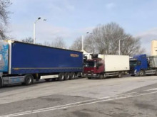 Аварирал товарен автомобил затруднява движението на камиони през ГКПП "Кулата"