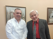 Кметът Стефан Радев се срещна със Златния учител на България Теодосий Теодосиев-Тео