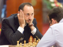 Веселин Топалов с реми и победа на старта на демонстративен турнир