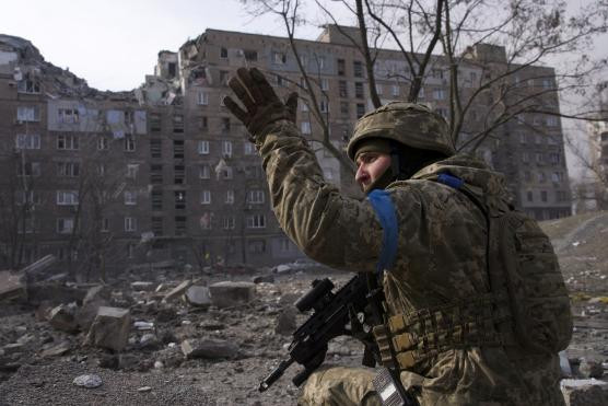 Кадиров изпраща на фронта елитната част "Ахмат-1", Киев въздига от пепелта бригадата "Азов"