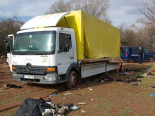 Умиращите мигранти в камиона при Локорско са имали телефон, търси се с кого са разговаряли