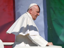 Папа Франциск започва тридневна визита в Унгария
