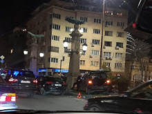 Катастрофа на "Орлов мост" в София затруднява движението