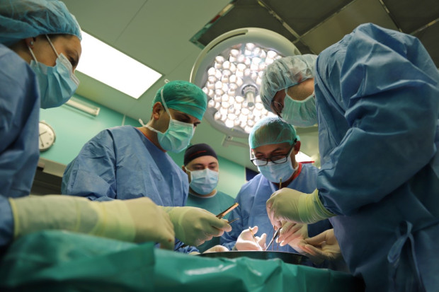 Вчера специалисти от Военномедицинска академия ВМА извършиха поредна чернодробна трансплантация