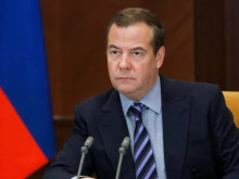 Twitter премахна публикация на Медведев, в която говори за "прочистване на полските плъхове"