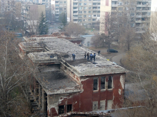 </TD
>Снимка на старата електроцентрала Въча на ул. Кичево в Кючук