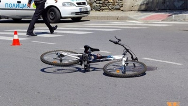 Велосипедист бе блъснат в центъра на Варна Инцидентът е станал