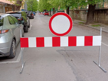 Дупка затвори централна улица във Варна - вижте откъде да не минавате