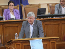 Депутати от БСП към земеделския министър: Как защитавате българския производител извън споразуменията с ЕС