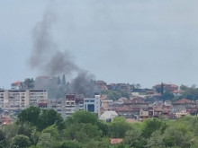 Пожар в центъра на Пловдив, пожарни и линейки са на място