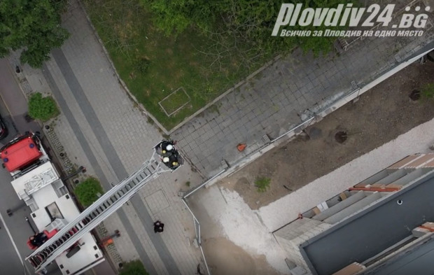 </TD
>Благодарение на бързата реакция на пловдивските огнеборци навреме са изведени