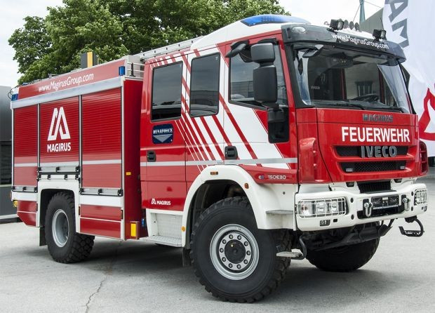 Пловдивските огнеборци спасиха две възрастни жени от пожара в центъра