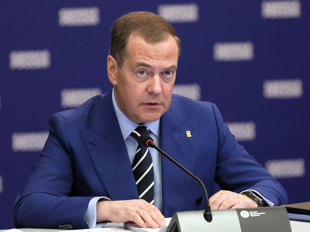 Медведев: Трябва да ликвидираме Зеленски и неговата клика